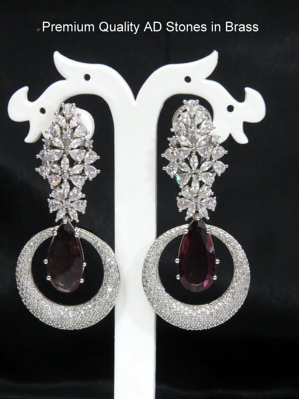 grapes of tear drop earring in violet silver