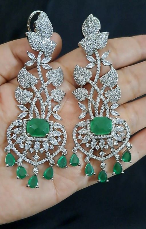 slim and long earrings green silver