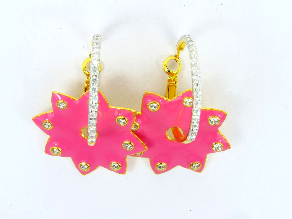 flirty hoop earrings star shape in pink