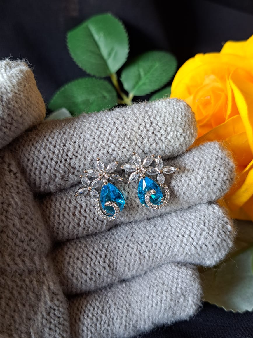 Small Zircon Earrings|Tops|Studs in light blue