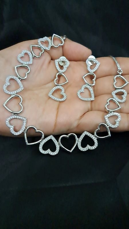 silver heart shape ad necklace for girls