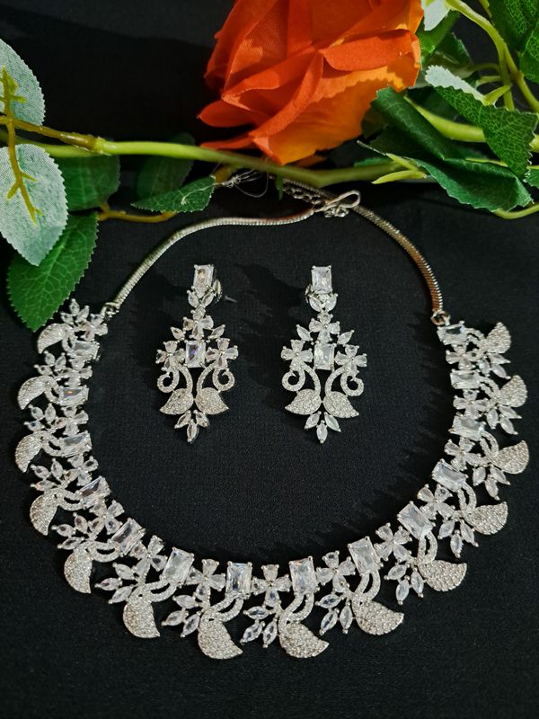 silver plated white necklace