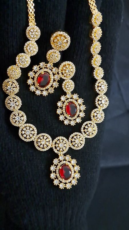 budget small ad necklace set in red