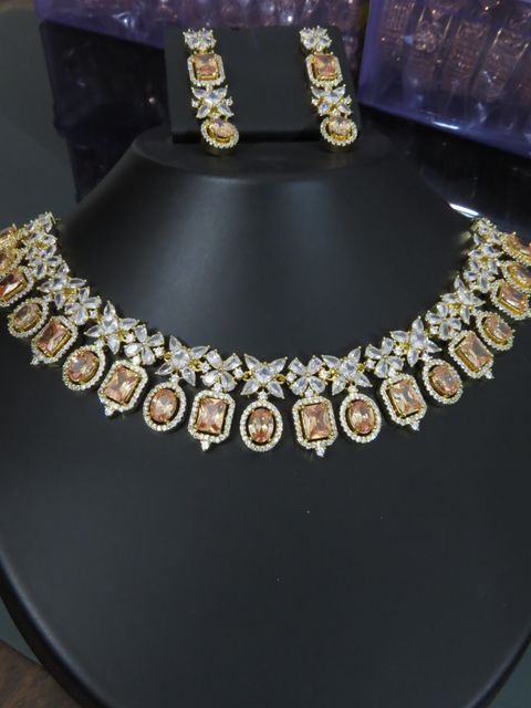 big stone necklace golden